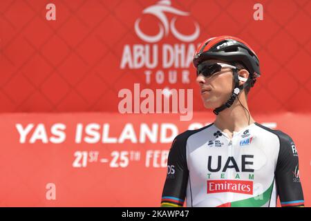 Il Fabio Aru italiano del Team Emirates degli Emirati Arabi Uniti, in vista dell'inizio della seconda tappa, il 154km° Yas Island Stage, dal centro commerciale Yas a Yas Beach. Giovedì 22 febbraio 2018, a Yas Island, Abu Dhabi, Emirati Arabi Uniti. (Foto di Artur Widak/NurPhoto) Foto Stock