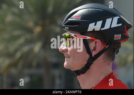 Il tedesco Andre Greipel del Lotto Soudal Team in vista della terza tappa, il 133km Nations Tower Stage, dalle Nation Towers e termina vicino alla Big Flag. Venerdì 23 febbraio 2018, a Nation Towers, Abu Dhabi, Emirati Arabi Uniti. (Foto di Artur Widak/NurPhoto) Foto Stock