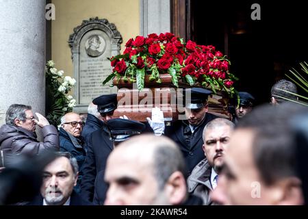 I pallandieri portano la bara di Gian Marco Moratti, fratello di Angelo Moratti e marito di Letizia Moratti, ex maggiore di Milano 27 febbraio 2018 (Foto di Mairo Cinquetti/NurPhoto) Foto Stock