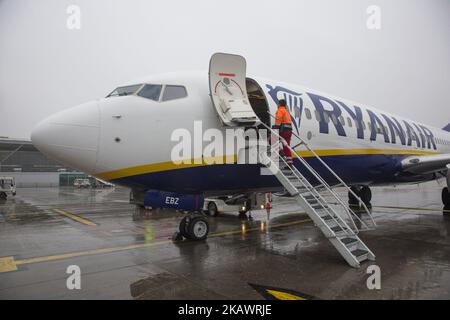 Aeroporto internazionale Stansted di Londra, un aeroporto con più di 25.000.000 passeggeri nel 2017 che serve principalmente la città di Londra e la contea di Essex. È un hub per Ryanair come principale operatore, easyJet, Jet2.com, Thomas Cook Airlines e TUI Airways. L'aeroporto è di proprietà del Manchester Aereoporti Group. L'aeroporto ha una storia importante in quanto è stato aperto come campo aereo nel 1943 ed è stato utilizzato durante la seconda guerra mondiale per la RAF. (Foto di Nicolas Economou/NurPhoto) Foto Stock