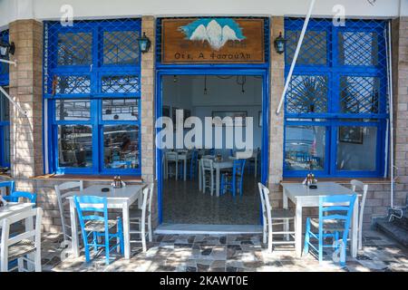 Il piccolo villaggio tradizionale di Chora Sfakion, Sfakia, Chania, parte meridionale dell'isola di Creta, Grecia. Il piccolo villaggio tradizionale di Chora Sfakion, regione di Sfakia, la Canea, parte meridionale dell'isola di Creta, Grecia. Sfakia è una zona montagnosa nella parte sudoccidentale dell'isola di Creta, appartenente all'unità regionale di Chania. I villaggi sono noti per la loro resistenza contro l'occupazione straniera specialmente nella seconda guerra mondiale Oggi è un grande villaggio turistico, con spiagge di acqua cristallina e paesaggi montagnosi. (Foto di Nicolas Economou/NurPhoto) Foto Stock