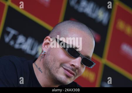 Il cantante colombiano di Reggaeton J Balvin è visto durante una conferenza stampa a Universal Music per annunciare il suo tour 'Vibras' che si terrà il 26 maggio presso l'Arena Ciudad de mexico il 09 marzo 2018 a Città del Messico (Foto di Carlos Tischler/NurPhoto) Foto Stock