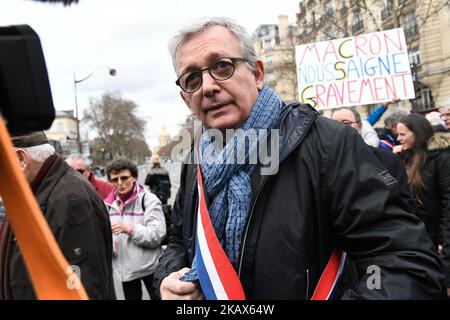 Pierre Laurent segretario generale del Partito PCF durante una manifestazione contro l'ascesa del CSG e contro la riforma delle pensioni a Parigi, il 15 marzo 2018 (Foto di Julien Mattia/NurPhoto) Foto Stock