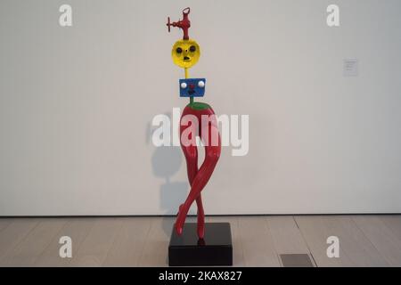 Particolare della scultura di Joan Miró 'Jeune Fille s'evadant' che fa parte della mostra 'Joan Miró Esculturas 1928-1982' che si apre oggi a El Centro Botin de Santander, Spagna, il 19 marzo 2018. Questa mostra antologica raccoglie per la prima volta più di un centinaio di opere dell'artista. Si può godere dal 20 marzo al 2 settembre 2018, costituendo una pietra miliare nell'approccio al processo scultoreo dell'artista Joan Miró, dal momento che ci sono lavori dai suoi inizi nel 1928 fino al suo ultimo stadio 1982. (Foto di Joaquin Gomez Sastre/NurPhoto) Foto Stock