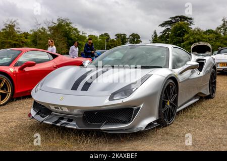 2019 Ferrari 488 pista, in mostra al Salone Privé Classic & Supercar Motor Show tenutosi a Blenheim Palace il 4th settembre 2022 Foto Stock