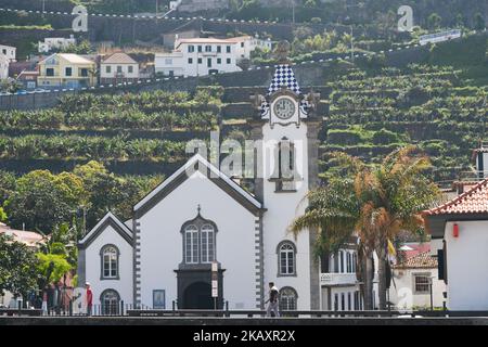 Vista sulla Chiesa di San Benedetto a Ribeira Brava. Martedì 24 aprile 2018, a Ribeira Brava, Isola di Madeira, Portogallo. (Foto di Artur Widak/NurPhoto) Foto Stock