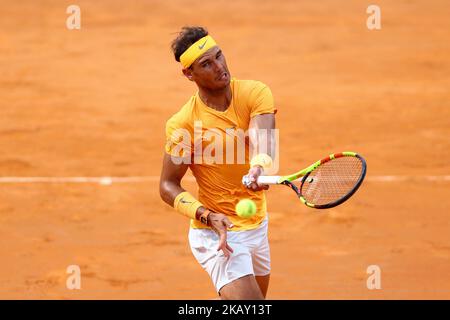 Rafael Nadal di Spagna gioca un backhand shot durante la partita finale Mens Singles tra Rafael Nadal e Alexander Zverev il giorno otto degli internazionali BNL d'Italia 2018 al Foro Italico il 20 maggio 2018 a Roma. (Foto di Matteo Ciambelli/NurPhoto) Foto Stock