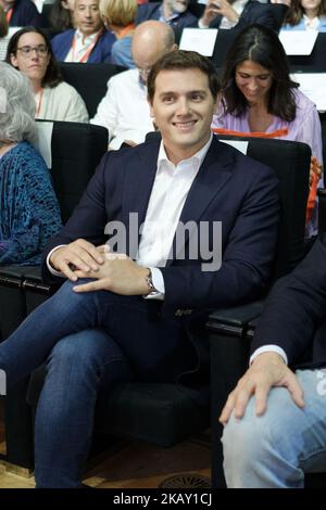 Il leader del partito spagnolo Ciudadanos, Albert Rivera, presenta la piattaforma 'Espana Ciudadana' (Citizen Spain) a Madrid, Spagna, 20 maggio 2018. Secondo Rivera, nessuno spagnolo dovrà 'scusarsi' per parlare in spagnolo e tenere la bandiera nazionale. Secondo Ciudadanos, la piattaforma è stata creata per parlare dell'unità della Spagna senza alcun complesso. (Foto di Oscar Gonzalez/NurPhoto) Foto Stock