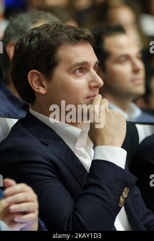 Il leader del partito spagnolo Ciudadanos, Albert Rivera, presenta la piattaforma 'Espana Ciudadana' (Citizen Spain) a Madrid, Spagna, 20 maggio 2018. Secondo Rivera, nessuno spagnolo dovrà 'scusarsi' per parlare in spagnolo e tenere la bandiera nazionale. Secondo Ciudadanos, la piattaforma è stata creata per parlare dell'unità della Spagna senza alcun complesso. (Foto di Oscar Gonzalez/NurPhoto) Foto Stock