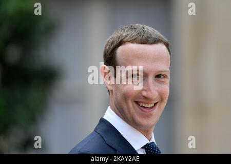 Mark Zuckerberg, CEO di Facebook, al Palazzo Presidenziale Elysee per un incontro con il Presidente francese Emmanuel Macron il 23 maggio 2018 a Parigi, Francia. Domani Zuckerberg parteciperà alla fiera VivaTech di Parigi. (Foto di Julien Mattia/NurPhoto) Foto Stock