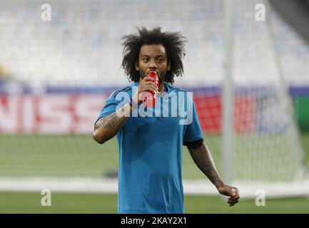 Il Marcelo del Real Madrid partecipa a una sessione di allenamento allo stadio Olimpiyskiy di Kiev, Ucraina, 25 maggio 2018. La finale partita di calcio della UEFA Champions League 2018 tra il Real Madrid e il Liverpool FC si terrà il 26 maggio presso lo stadio Olimpiyskiy. (Foto di Str/NurPhoto) Foto Stock