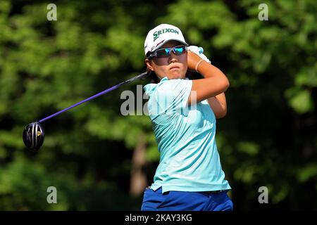 La NASA Hataoka di Ibaraki, Giappone, segue il suo colpo dal tee 5th durante il terzo round del LPGA Volvik Championship al Travis Pointe Country Club di Ann Arbor, MI, il 26 maggio 2018. (Foto di Amy Lemus/NurPhoto) Foto Stock