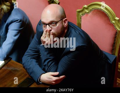 Lorenzo Fontana, Ministro della Famiglia e della disabilità, partecipa al voto di fiducia per il nuovo governo al Senato italiano il 5 giugno 2018 a Roma. (Foto di Silvia Lore/NurPhoto) Foto Stock