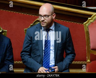 Lorenzo Fontana, Ministro della Famiglia e della disabilità, partecipa al voto di fiducia per il nuovo governo al Senato italiano il 5 giugno 2018 a Roma. (Foto di Silvia Lore/NurPhoto) Foto Stock