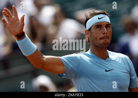 Rafael Nadal, in Spagna, festeggia dopo la vittoria su Diego Schwartzman, in Argentina, durante il quarto di finale maschile, il giorno dodici del torneo di tennis francese Roland Garros 2018 Open che si terrà a Parigi il 7 giugno 2018. (Foto di Mehdi Taamallah/NurPhoto) Foto Stock