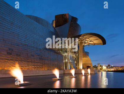 Museo Guggenheim, Bilbao, Bizkaia, Paesi Baschi, Spagna Foto Stock