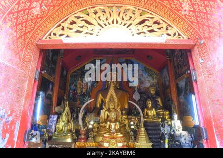 Una vista interna del tempio Wat Phrathat Doi Suthep vicino a Chiang mai. Mercoledì 13 giugno 2018, a Wat Phrathat Doi Suthep, Chiang mai, Thailandia. (Foto di Artur Widak/NurPhoto) Foto Stock