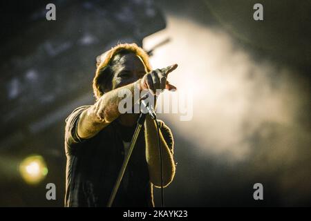 "Pearl Jam live at Stadio Euganeo" Concerto dei Pearl Jam a Padova presso lo Stadio Euganeo. Padova 24 giugno 2018. Nella foto Eddie Vedder (Foto di Roberto Silvino/NurPhoto) Foto Stock