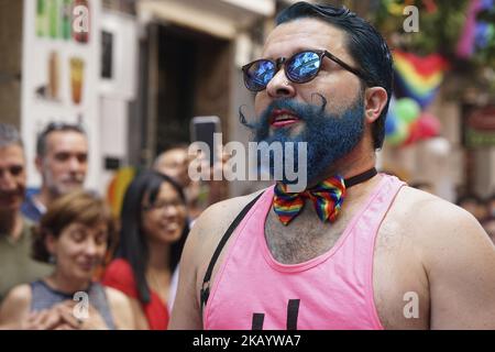 I partecipanti partecipano alla tradizionale gara dei tacchi della LGBTI Pride, in via Pelayo, a Madrid, Spagna, 05 luglio 2018 (Foto di Oscar Gonzalez/NurPhoto) Foto Stock