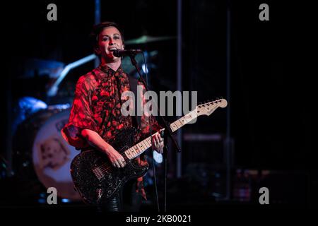 Il cantante e cantautore canadese Alanis Morissette ha suonato dal vivo sul palco a Roma al Roma Summer Fest all'Auditorium Parco della Musica Roma, Italia, il 9 luglio 2018. (Foto di Giuseppe Maffia/NurPhoto) Foto Stock