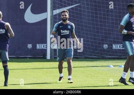 Douglas Pereira dal Brasile del FC Barcelona durante la prima sessione di allenamento del FC Barcelona della pre-stagione 2018/2019 la Liga a Ciutat sportiva Joan Gamper, Barcellona, il 11 luglio 2018. (Foto di Xavier Bonilla/NurPhoto) Foto Stock