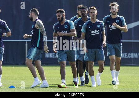 Douglas Pereira dal Brasile, Denis Surez dalla Spagna, Sergi Samper dalla Spagna e Marlon Santos dal Brasile durante la prima sessione di allenamento FC Barcelona della pre-stagione 2018/2019 la Liga a Ciutat sportiva Joan Gamper, Barcellona, il 11 luglio 2018. (Foto di Xavier Bonilla/NurPhoto) Foto Stock