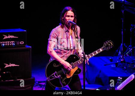 Il cantante e cantautore rock americano Myles Kennedy si esibisce dal vivo al Teatro dal Verme di Milano il 18 luglio 2018. (Foto di Roberto Finizio/NurPhoto) Foto Stock