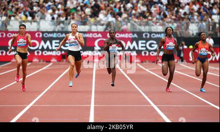 L-R Jenna Prandini degli Stati Uniti Dafne Schippers dei Paesi Bassi Dina Asher-Smith di Gran Bretagna e Irlanda del Nord Shericka Jackson di Giamaica ed Elaine Thompson di Giamaica competono nelle 200m Donne durante i Giochi per l'anniversario di Muller IAAF Diamond League Day Two allo stadio di Londra il 22 luglio, 2018 a Londra, Inghilterra. (Foto di Action Foto Sport/NurPhoto) Foto Stock