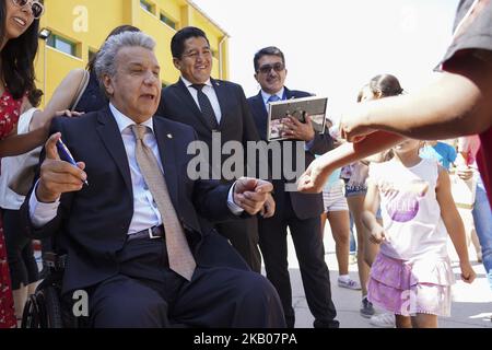 Il Presidente della Repubblica dell'Ecuador Lenin Moreno visita la scuola della Repubblica del Venezuela a Madrid. Spagna. 27 luglio 2017 (Foto di Oscar Gonzalez/NurPhoto) Foto Stock