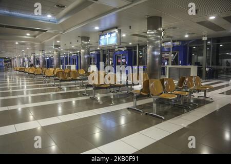 All'interno dell'aeroporto internazionale di Salonicco 'Macedonia' in Grecia. La zona delle porte dopo il recente restauro dal nuovo proprietario tedesco Fraport mattina presto. L'aeroporto di Salonicco con codice SKG o LGTS è il principale punto di accesso per la Grecia settentrionale, con il traffico passeggeri che quest'anno supererà i 7 milioni di euro. È un hub per Aegean Airlines, Olympic Air, Ryanair, Astra Airlines ed Ellinair. L'aeroporto è sia civile che militare. Foto il 21 agosto 2018. (Foto di Nicolas Economou/NurPhoto) Foto Stock