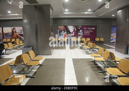 All'interno dell'aeroporto internazionale di Salonicco 'Macedonia' in Grecia. La zona delle porte dopo il recente restauro dal nuovo proprietario tedesco Fraport mattina presto. L'aeroporto di Salonicco con codice SKG o LGTS è il principale punto di accesso per la Grecia settentrionale, con il traffico passeggeri che quest'anno supererà i 7 milioni di euro. È un hub per Aegean Airlines, Olympic Air, Ryanair, Astra Airlines ed Ellinair. L'aeroporto è sia civile che militare. Foto il 21 agosto 2018. (Foto di Nicolas Economou/NurPhoto) Foto Stock