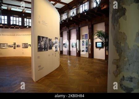 Hotel Des Bains (Lido), con materiale dell'Archivio storico della Biennale. In occasione del Festival Internazionale del Cinema di Venezia 75th, presso l'Hotel Des Bains al Lido, la Biennale di Venezia organizzerà, con la collaborazione di COIMA SGR, E a nome del Fondo Lido di Venezia II una mostra sulla storia del Festival del Cinema di Venezia, con materiale dell'Archivio storico della Biennale, dal titolo il Cinema in Mostra. VOLTI e immagini dalla Mostra Internazionale darte Cinematografica 1932 2018. (Foto di Matteo Chinellato/NurPhoto) Foto Stock