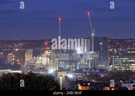 Springwell Gardens, Latitude Purple & The Junction sono 3 sviluppi attualmente in costruzione nel centro di Leeds Foto Stock