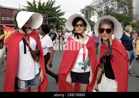 Le donne scendono in strada questo sabato pomeriggio, 29, in un rally contro il candidato presidenziale Jair Bolsonaro (PSL). Il movimento delle Donne contro Bolsonaro ha riunito milioni di sostenitori sui social network in Brasile e nel mondo attraverso l'hashtag # EleNäo il 29 settembre 2018. (Foto di Dario Oliveira/NurPhoto) Foto Stock