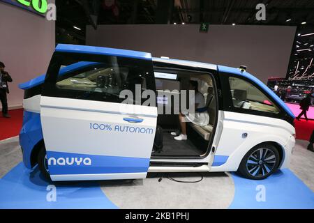 Il progetto Navya Autonomical Shuttle è stato visto durante la prima giornata stampa del Salone di Parigi al Paris Expo Porte de Versailles il 02 ottobre 2018 a Parigi, Francia. Dal 4 al 14 ottobre 2018, il 'Mondial de l'automobile' presenta al pubblico le nuove vetture dei maggiori marchi automobilistici del mondo. (Foto di Michel Stoupak/NurPhoto) Foto Stock