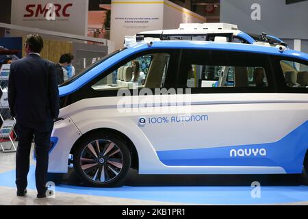 Il progetto Navya Autonomical Shuttle è stato visto durante la prima giornata stampa del Salone di Parigi al Paris Expo Porte de Versailles il 02 ottobre 2018 a Parigi, Francia. Dal 4 al 14 ottobre 2018, il 'Mondial de l'automobile' presenta al pubblico le nuove vetture dei maggiori marchi automobilistici del mondo. (Foto di Michel Stoupak/NurPhoto) Foto Stock