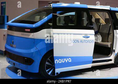 Il progetto Navya Autonomical Shuttle è stato visto durante la prima giornata stampa del Salone di Parigi al Paris Expo Porte de Versailles il 02 ottobre 2018 a Parigi, Francia. Dal 4 al 14 ottobre 2018, il 'Mondial de l'automobile' presenta al pubblico le nuove vetture dei maggiori marchi automobilistici del mondo. (Foto di Michel Stoupak/NurPhoto) Foto Stock