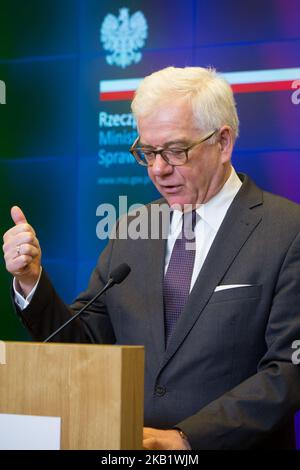 Ministro degli Affari Esteri polacco Jacek Czaputowicz durante la conferenza stampa alla Farnesina di Varsavia, Polonia, il 3 ottobre 2018 (Foto di Mateusz Wlodarczyk/NurPhoto) Foto Stock