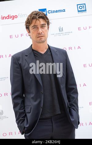 Riccardo Scamarcio durante la fotocall per la presentazione del nuovo film di Valeria Golino, 'Euforia', a Roma, Italia, il 16 ottobre, 2018. (Foto di Mauro Fagiani/NurPhoto) Foto Stock