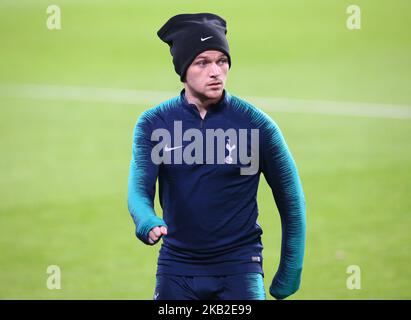 Eindhoven, Paesi Bassi. Ottobre 24. 2018 Tottenham Hotspur's Kieran Trippier durante la sessione di allenamento di Tottenham Hotspur in vista della partita UEFA Champions League Group B contro PSV Eindhoven allo stadio Phillips, a Eindhoven, Paesi Bassi, il 23 ottobre , 2018 (Photo by Action Foto Sport/NurPhoto) Foto Stock