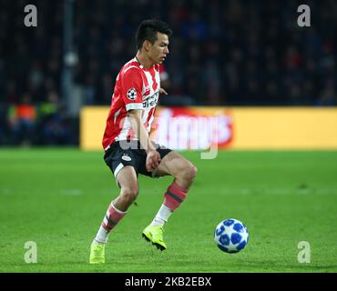 Eindhoven, Paesi Bassi. Ottobre 24. 2018 Hirving Lozano del PSV Eindhoven durante la partita di UEFA Champion League Group B tra PSV Eindhoven e Tottenham Hotspur allo stadio Phillips di Eindhoven, Paesi Bassi, il 24 ottobre 2018. (Foto di Action Foto Sport/NurPhoto) Foto Stock