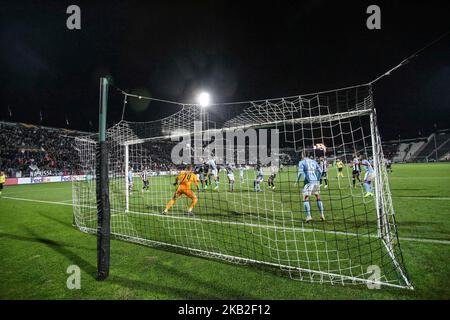 Alexandar Prijovic (PAOK) tiro. Partita FC PAOK vs MOL vidi FC 0-2 allo stadio Toumba di Salonicco, Grecia per la UEFA Europa League Group L. Videon ha segnato a 12' con Szabolcs Huszti e a 45' con Stopira. PAOK aveva il 74% di possesso con 12 colpi finali, 0 carte gialle contro Vidi con 5 colpi finali e 5 carte gialle. (Foto di Nicolas Economou/NurPhoto) Foto Stock