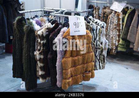 Mercadillo Nuevo futuro, troverà tutti i tipi di oggetti di decorazione, artigianato, moda, antiquariato e restauro, dal 10 al 18 novembre nel Padiglione di vetro della Casa de campo di Madrid. Spagna. 11 novembre 2018 (Foto di Oscar Gonzalez/NurPhoto) Foto Stock