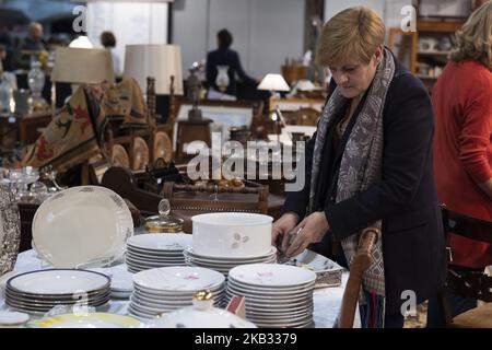 Mercadillo Nuevo futuro, troverà tutti i tipi di oggetti di decorazione, artigianato, moda, antiquariato e restauro, dal 10 al 18 novembre nel Padiglione di vetro della Casa de campo di Madrid. Spagna. 11 novembre 2018 (Foto di Oscar Gonzalez/NurPhoto) Foto Stock