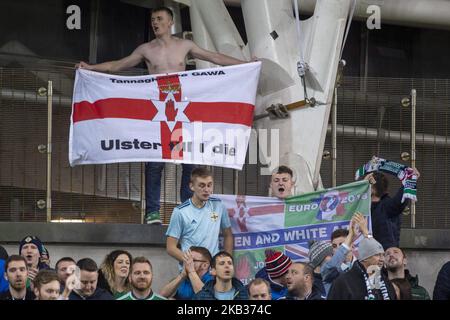 Tifosi irlandesi del Nord hanno mostrato la foto durante la partita internazionale amichevole tra la Repubblica d'Irlanda e l'Irlanda del Nord allo stadio Aviva di Dublino, Irlanda, il 15 novembre 2018 (Foto di Andrew Surma/NurPhoto) Foto Stock