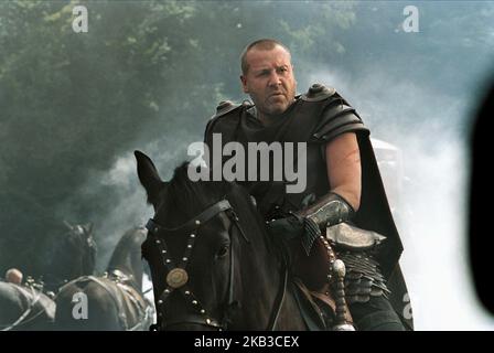 KING ARTHUR, Ray Winstone, 2004 Foto Stock