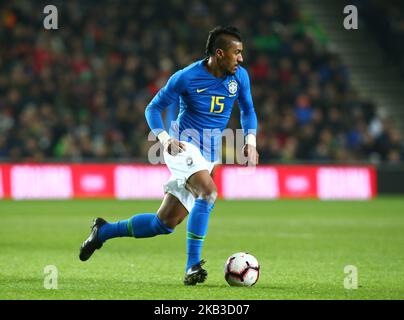 Paulinho del Brasile durante Chevrolet Brazil Global Tour International friendly tra Brasile e Camerun allo stadio Stadiummk, MK Dons Football Club a Milton Keynes, Inghilterra il 20 novembre 2018. (Foto di Action Foto Sport/NurPhoto) Foto Stock