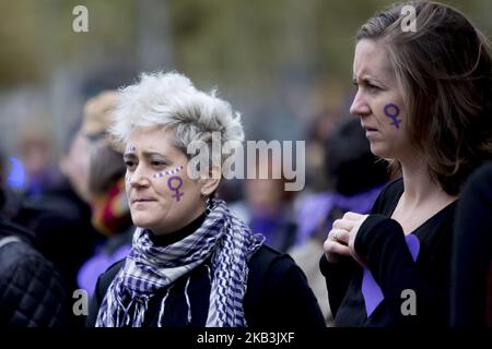 Migliaia di persone manifestano contro la violenza sessuale nella Giornata internazionale per l'eliminazione della violenza contro le donne il 25 novembre 2018 a Barcellona, Catalogna, Spagna (Foto di Miquel Llop/NurPhoto) Foto Stock