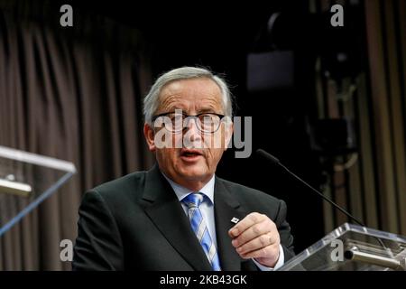 Jean-Claude Junker, Presidente della Commissione europea, interviene in occasione di una conferenza stampa durante il vertice del Consiglio europeo che si terrà a Bruxelles il 14 dicembre 2018. Il Consiglio europeo del 13-14 dicembre 2018 si concentra sul bilancio a lungo termine dell'UE, sul mercato unico, sulla migrazione e sulle relazioni esterne. Continuano anche i negoziati sulla Brexit. (Foto di Dominika Zarzycka/NurPhoto) Foto Stock