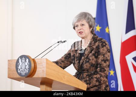 Theresa May, primo ministro del Regno Unito, ha tenuto una conferenza stampa durante il vertice del Consiglio europeo che si terrà a Bruxelles (Belgio) il 14 dicembre 2018. Theresa May continua difficili negoziati sulla Brexit con i membri del Consiglio europeo durante il vertice del 13 e 14th dicembre dopo che il voto sull'accordo Brexit è stato rinviato nel suo paese. (Foto di Dominika Zarzycka/NurPhoto) Foto Stock